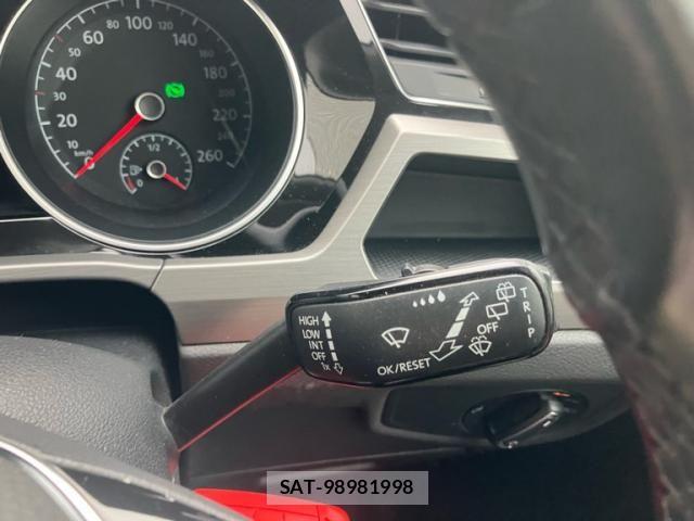 VolksWagen GOLF TOURAN 2016-08 8415841-7