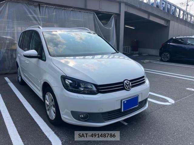 VolksWagen GOLF TOURAN 2011-10 8439104-0