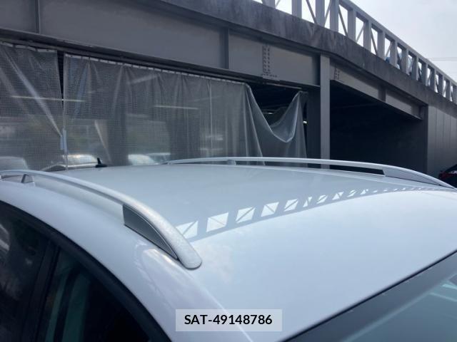 VolksWagen GOLF TOURAN 2011-10 8439104-10