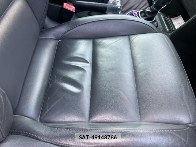 VolksWagen GOLF TOURAN 2011-10 8439104-13