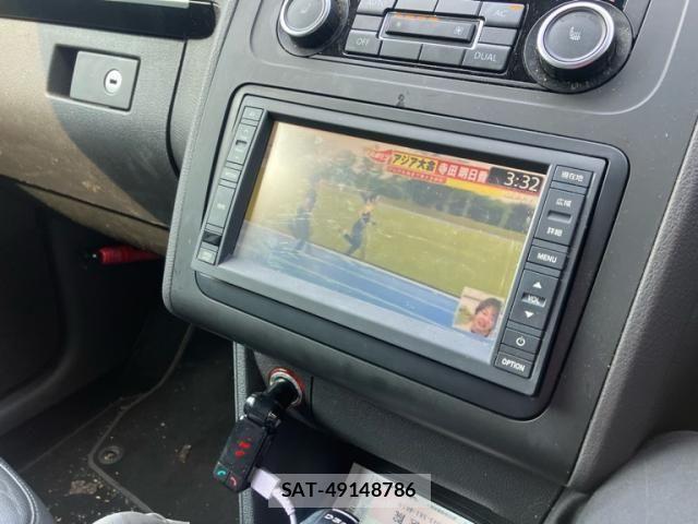 VolksWagen GOLF TOURAN 2011-10 8439104-17