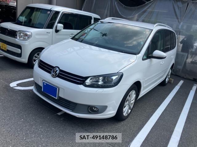 VolksWagen GOLF TOURAN 2011-10 8439104-2
