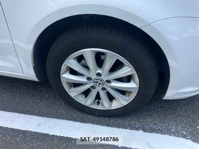 VolksWagen GOLF TOURAN 2011-10 8439104-5