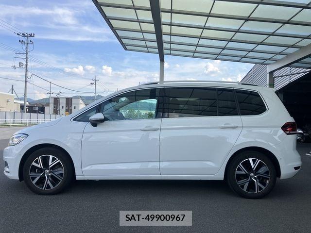 VolksWagen GOLF TOURAN 2021-06 8528211-4