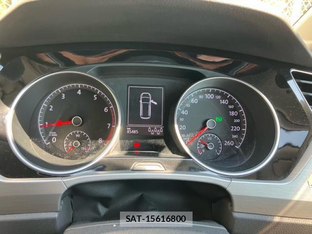 VolksWagen GOLF TOURAN 2017-06 8564091-9