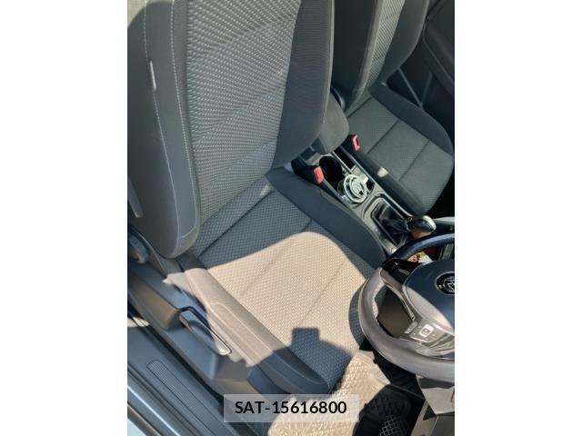 VolksWagen GOLF TOURAN 2017-06 8564091-12