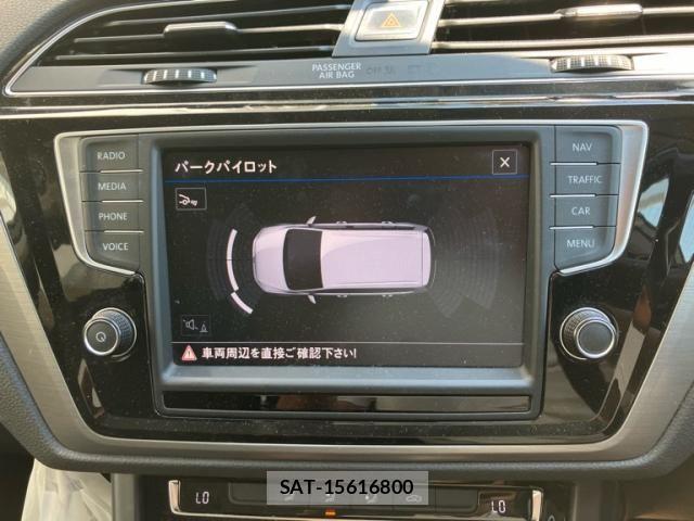VolksWagen GOLF TOURAN 2017-06 8564091-17