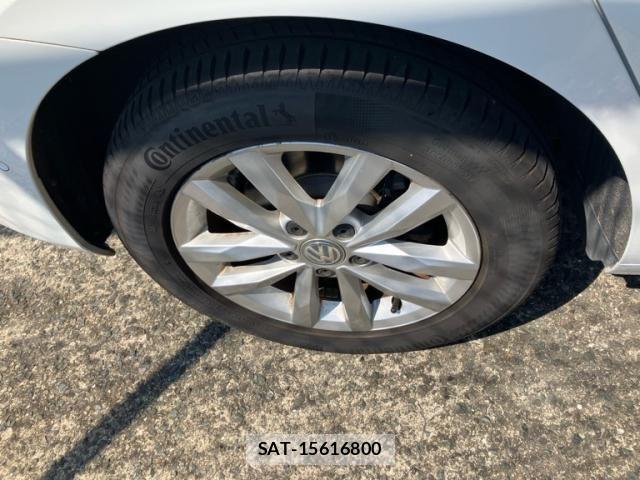 VolksWagen GOLF TOURAN 2017-06 8564091-5