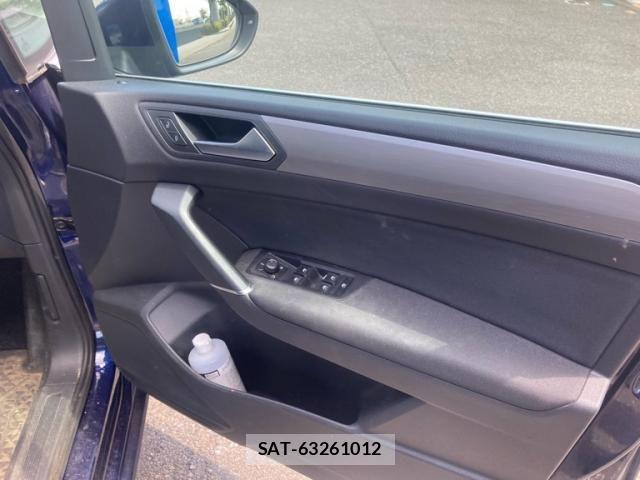 VolksWagen GOLF TOURAN 2017-09 8564093-16