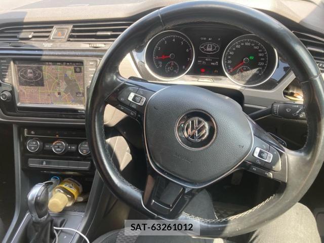 VolksWagen GOLF TOURAN 2017-09 8564093-18