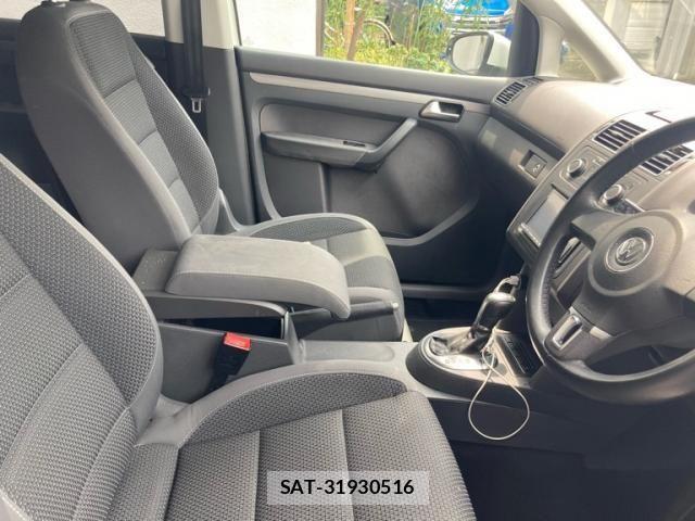VolksWagen GOLF TOURAN 2012-06 8629745-9
