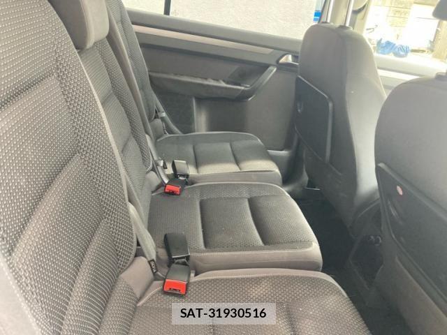 VolksWagen GOLF TOURAN 2012-06 8629745-10