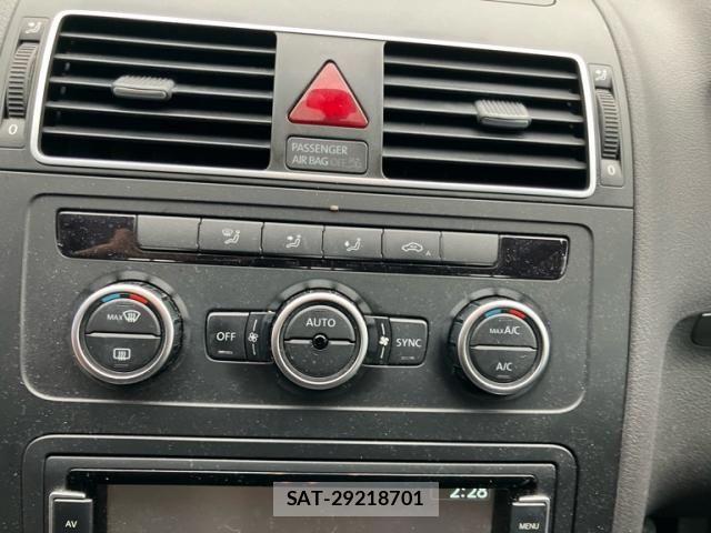 VolksWagen GOLF TOURAN 2013-04 8629744-25