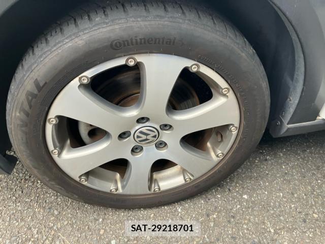 VolksWagen GOLF TOURAN 2013-04 8629744-4