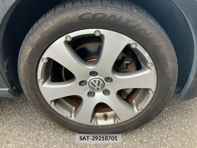 VolksWagen GOLF TOURAN 2013-04 8629744-5