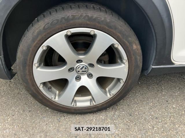 VolksWagen GOLF TOURAN 2013-04 8629744-6