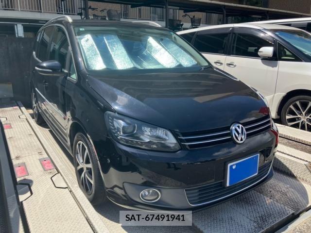 VolksWagen GOLF TOURAN 2013-06 8667142-0