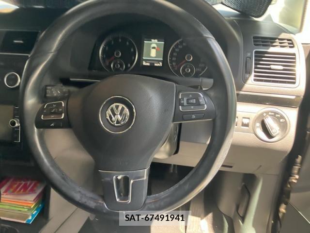 VolksWagen GOLF TOURAN 2013-06 8667142-16
