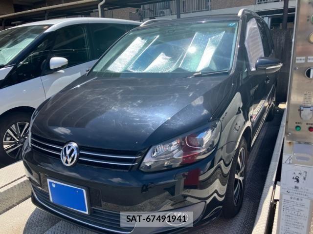 VolksWagen GOLF TOURAN 2013-06 8667142-1