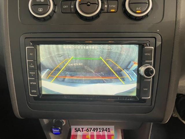 VolksWagen GOLF TOURAN 2013-06 8667142-24