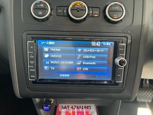 VolksWagen GOLF TOURAN 2013-06 8667142-25