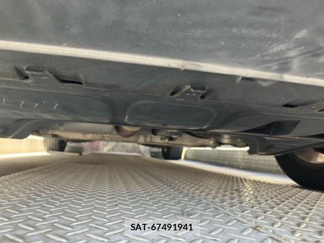 VolksWagen GOLF TOURAN 2013-06 8667142-4