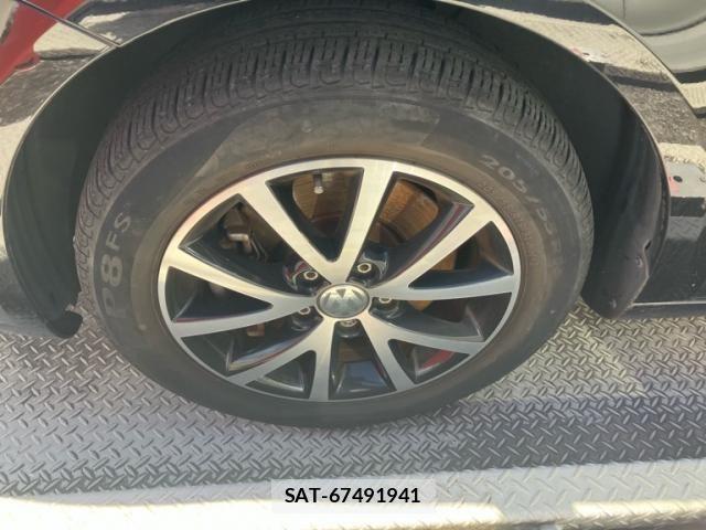 VolksWagen GOLF TOURAN 2013-06 8667142-5