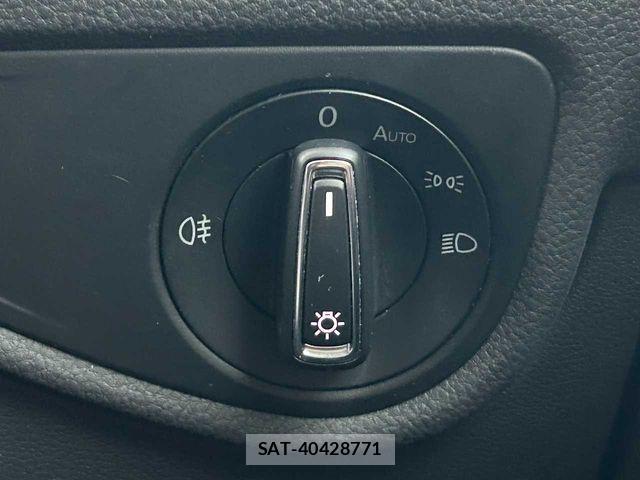VolksWagen GOLF TOURAN 2018-05 8662410-9