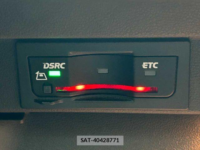 VolksWagen GOLF TOURAN 2018-05 8662410-11