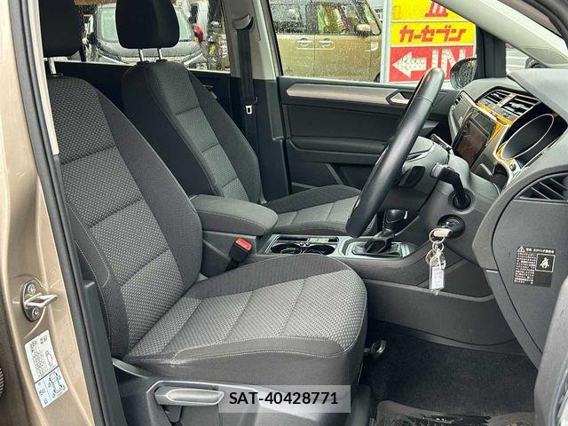 VolksWagen GOLF TOURAN 2018-05 8662410-14