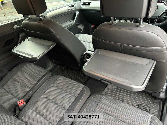 VolksWagen GOLF TOURAN 2018-05 8662410-17