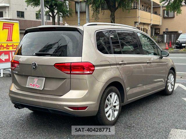 VolksWagen GOLF TOURAN 2018-05 8662410-26
