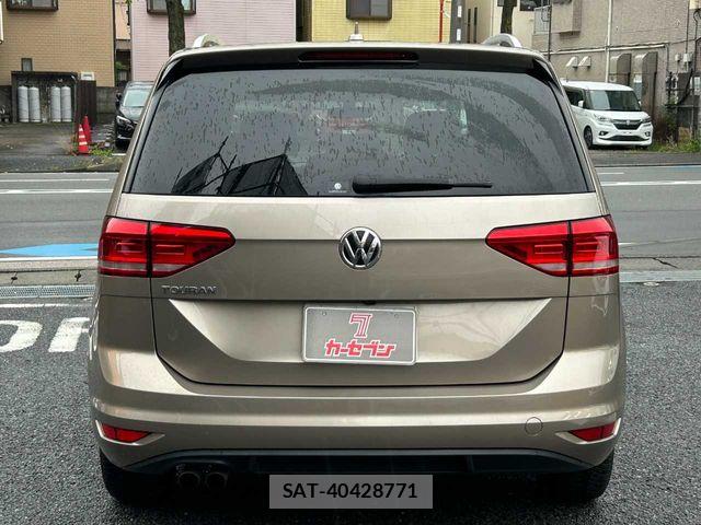 VolksWagen GOLF TOURAN 2018-05 8662410-27