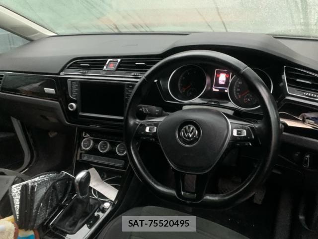 VolksWagen GOLF TOURAN 2017-10 8686925-10