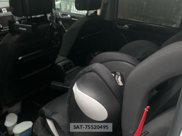 VolksWagen GOLF TOURAN 2017-10 8686925-15