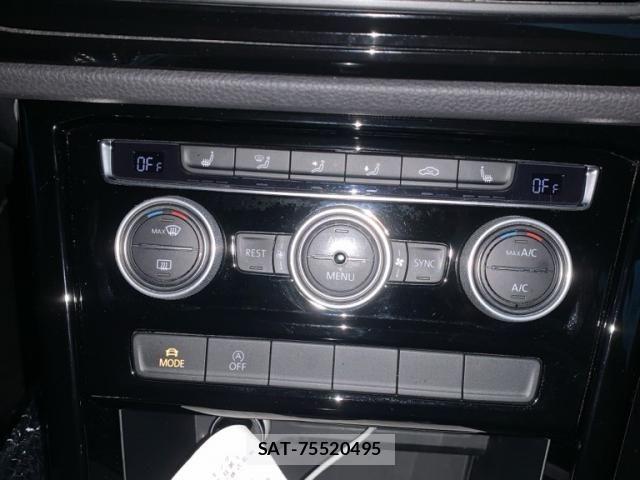 VolksWagen GOLF TOURAN 2017-10 8686925-19