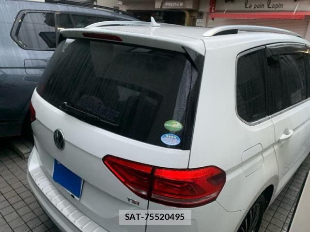 VolksWagen GOLF TOURAN 2017-10 8686925-4