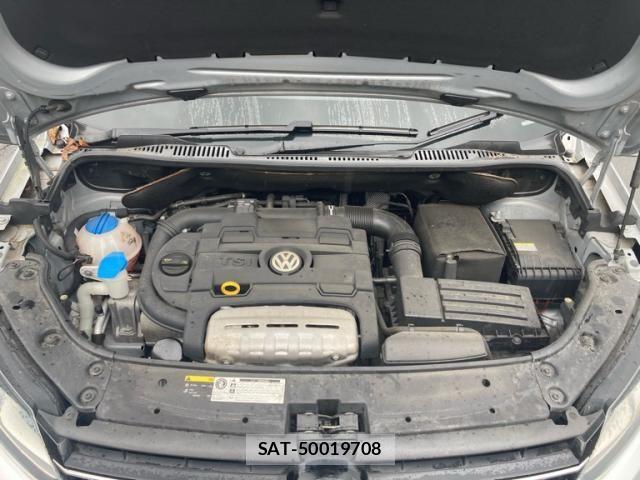VolksWagen GOLF TOURAN 2013-09 8686926-13