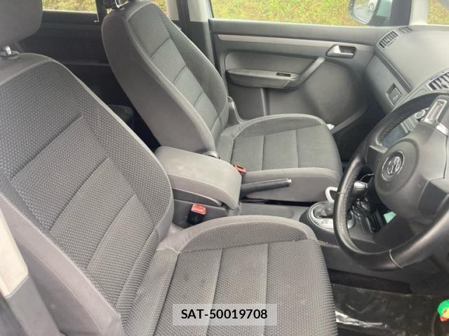 VolksWagen GOLF TOURAN 2013-09 8686926-15