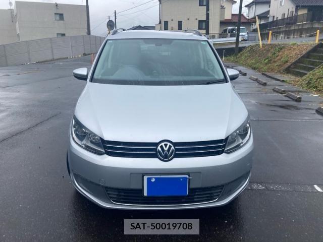 VolksWagen GOLF TOURAN 2013-09 8686926-1