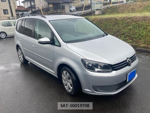 VolksWagen GOLF TOURAN 2013-09 8686926-3