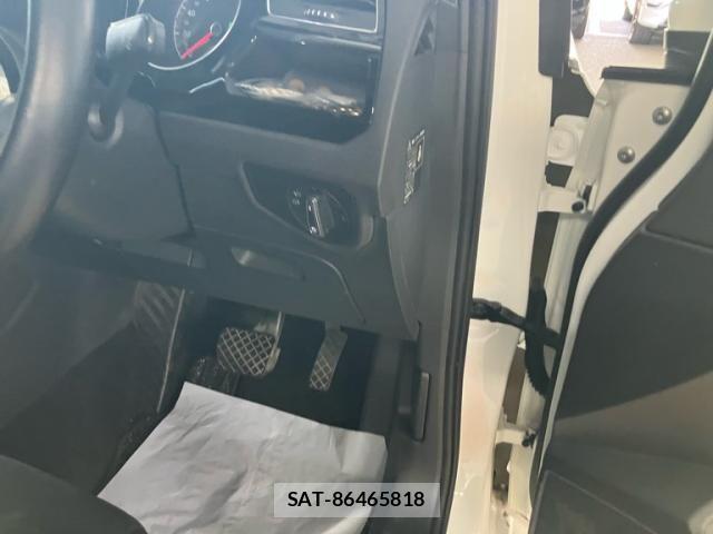 VolksWagen GOLF TOURAN 2018-11 8686924-13