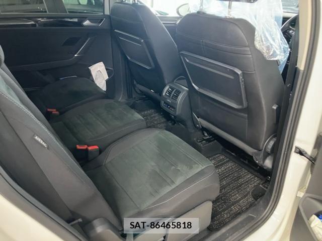VolksWagen GOLF TOURAN 2018-11 8686924-16