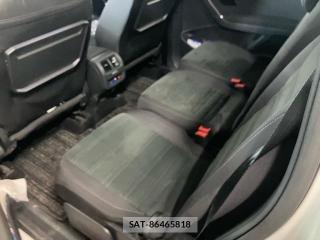 VolksWagen GOLF TOURAN 2018-11 8686924-19