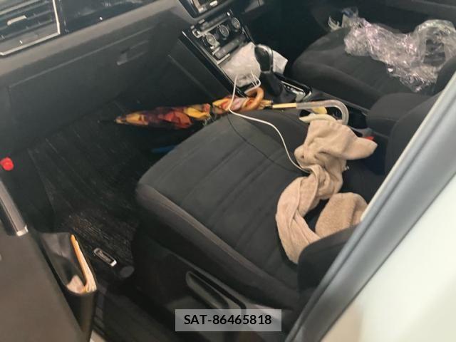 VolksWagen GOLF TOURAN 2018-11 8686924-20