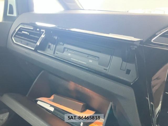 VolksWagen GOLF TOURAN 2018-11 8686924-24