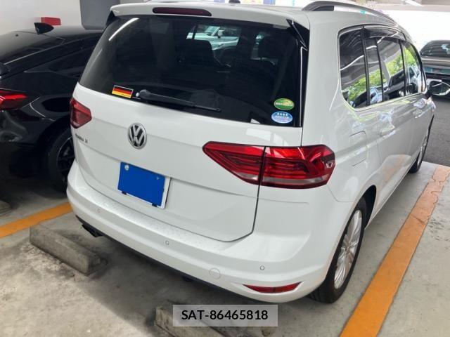 VolksWagen GOLF TOURAN 2018-11 8686924-5