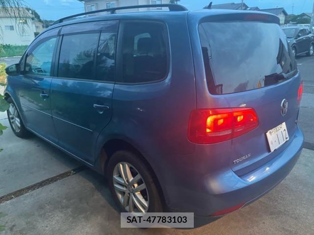 VolksWagen GOLF TOURAN 2014-01 8746854-4