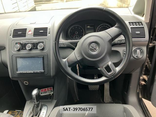 VolksWagen GOLF TOURAN 2014-03 8746853-15