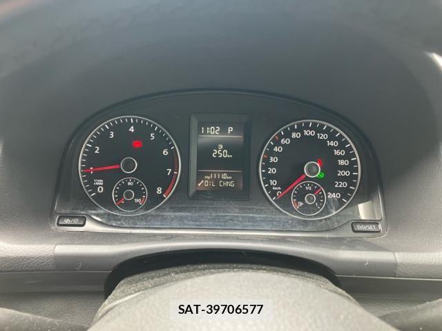 VolksWagen GOLF TOURAN 2014-03 8746853-17